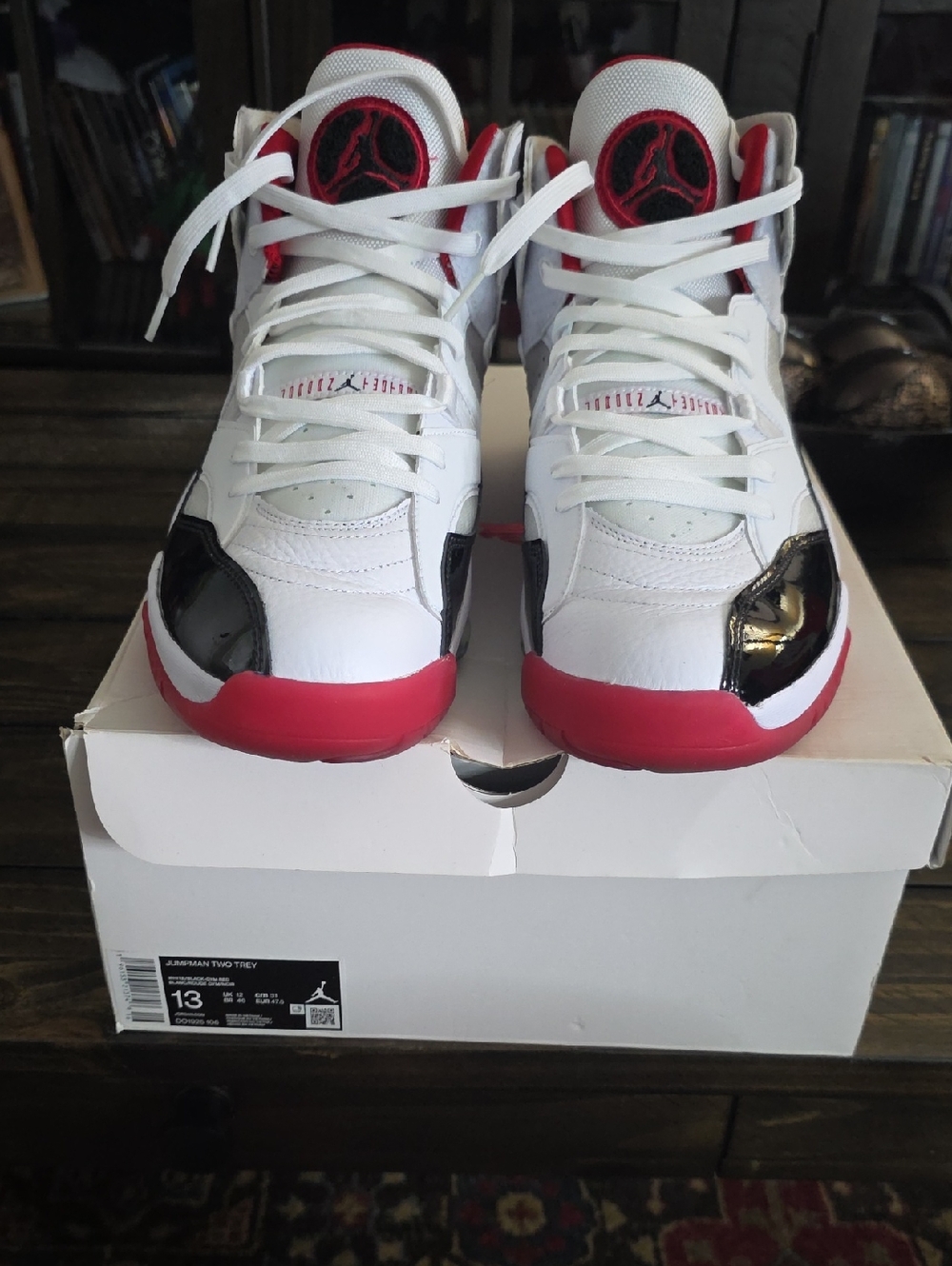 Jordan Men's White/Red/Black Retro Basketball Shoes